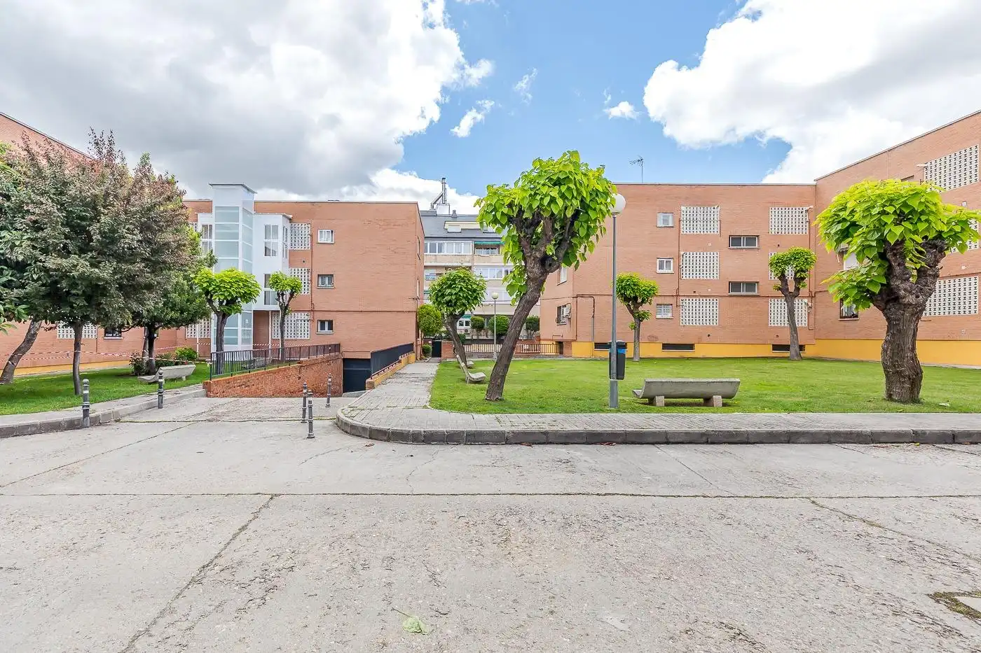 Vista exterior de Pis en venda en Majadahonda amb Calefacció i Terrassa
