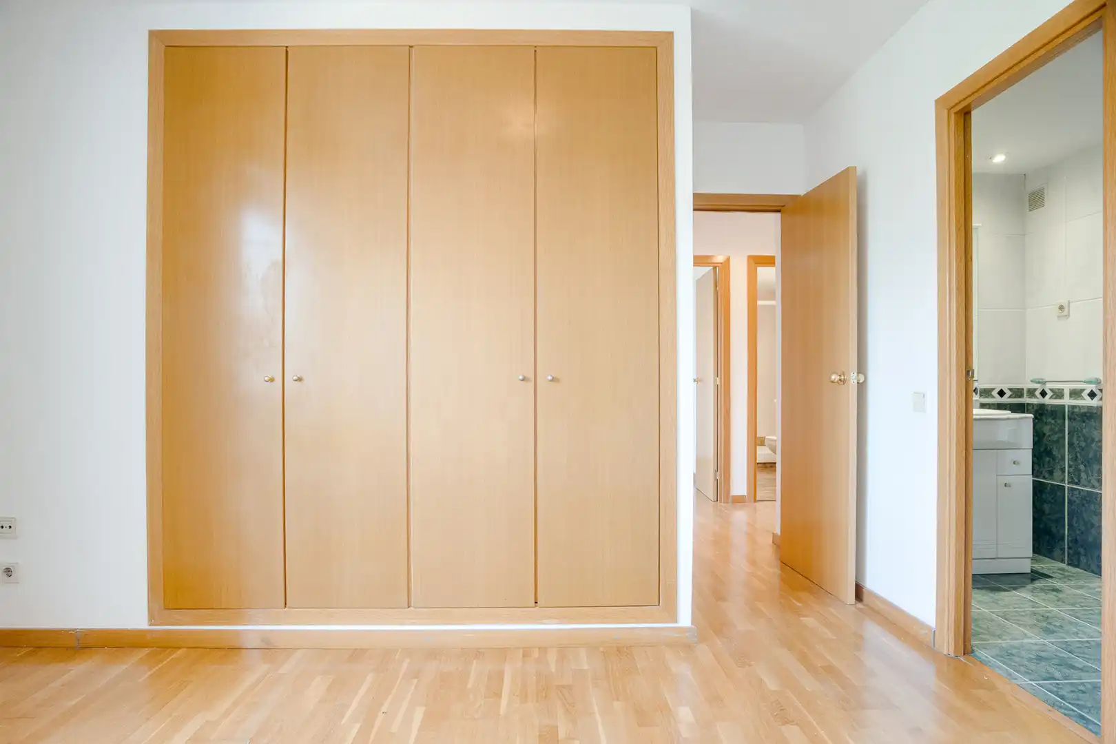 Habitación de Piso en venta en Sant Adrià de Besòs con Calefacción y Balcón