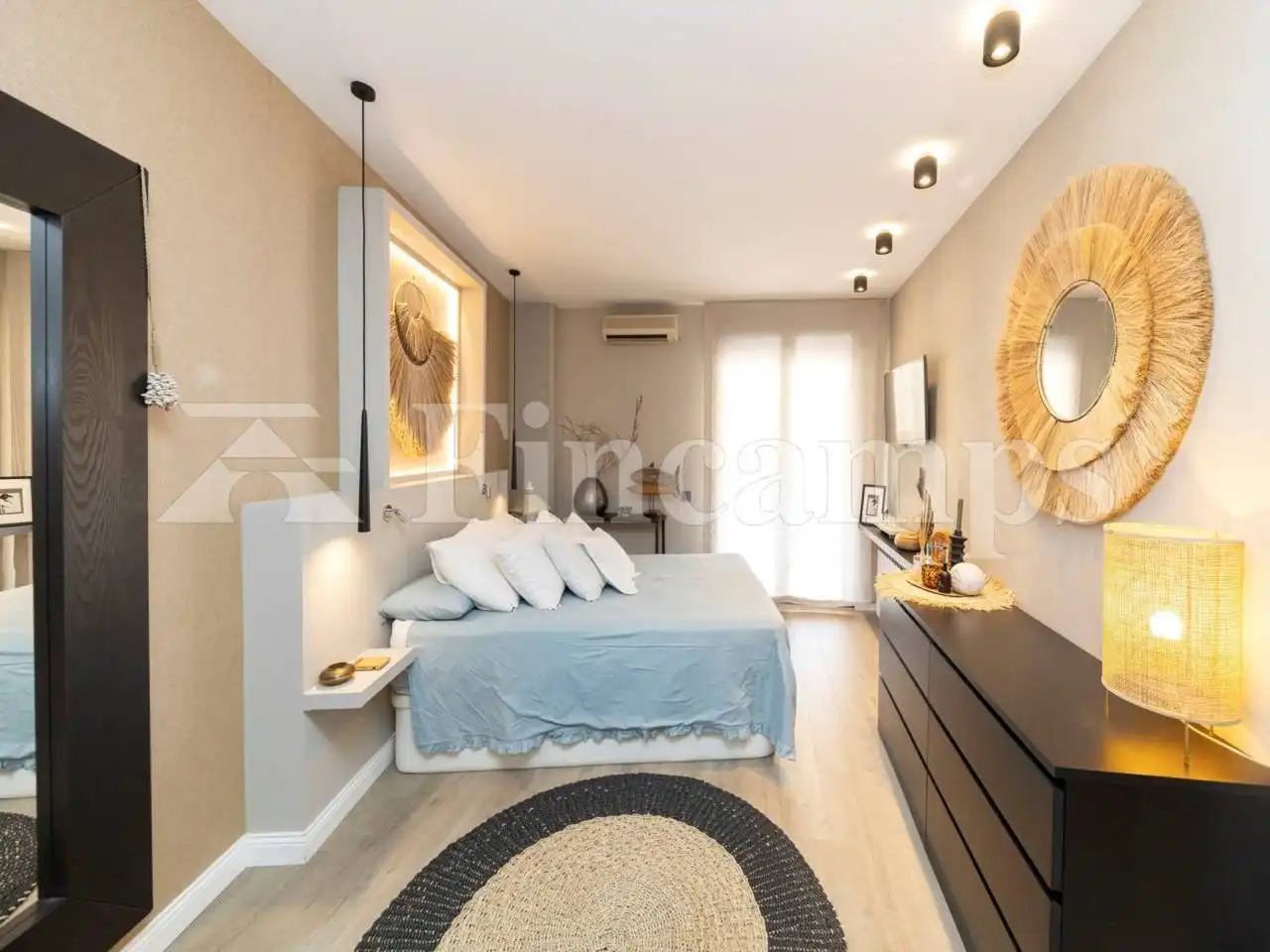 Bedroom of Attic for sale in Sabadell  with Air Conditioner, Heating and Parquet flooring