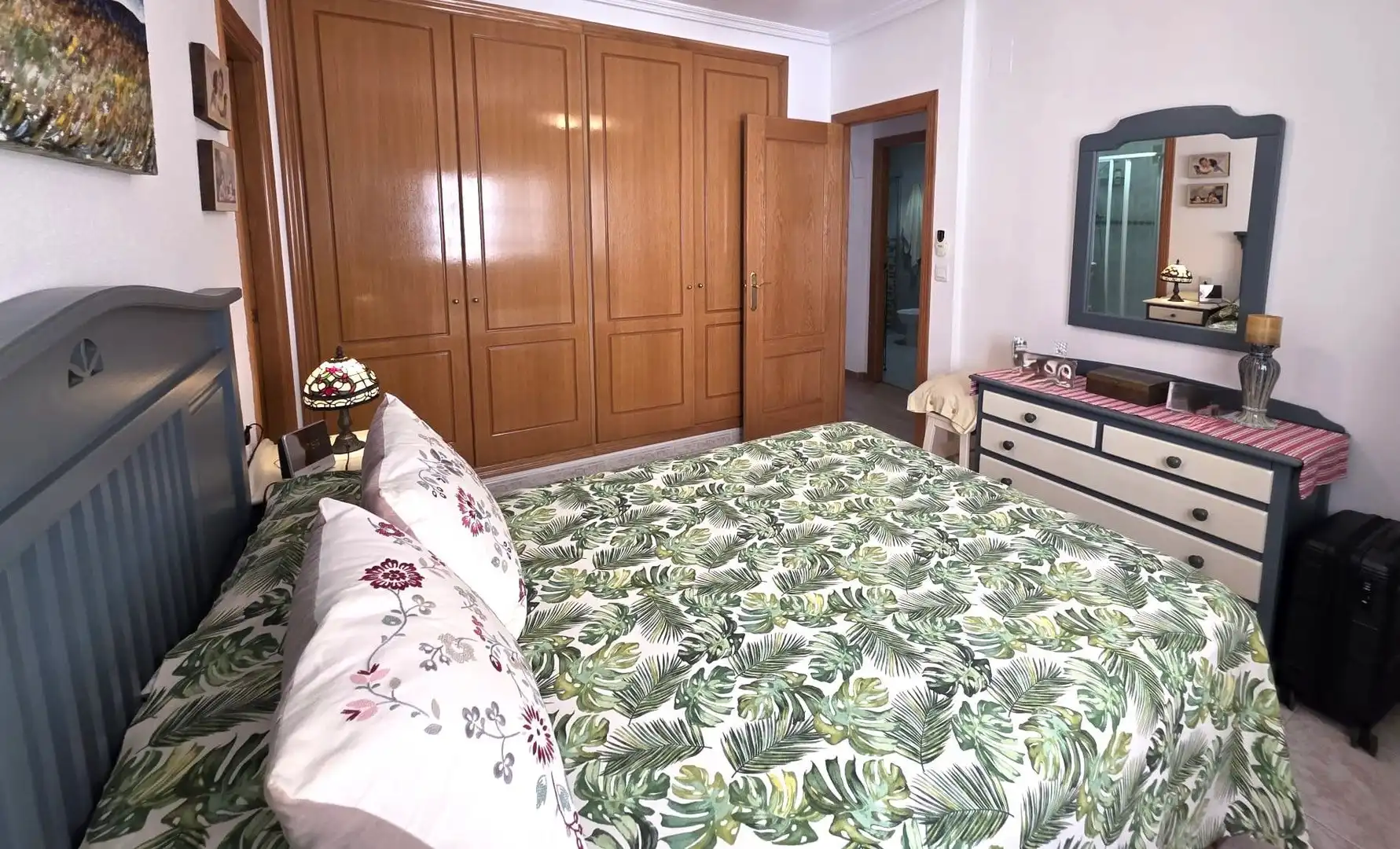 Schlafzimmer von Dachboden zum Verkauf in Santa Pola mit Klimaanlage, Terrasse und Abstellraum