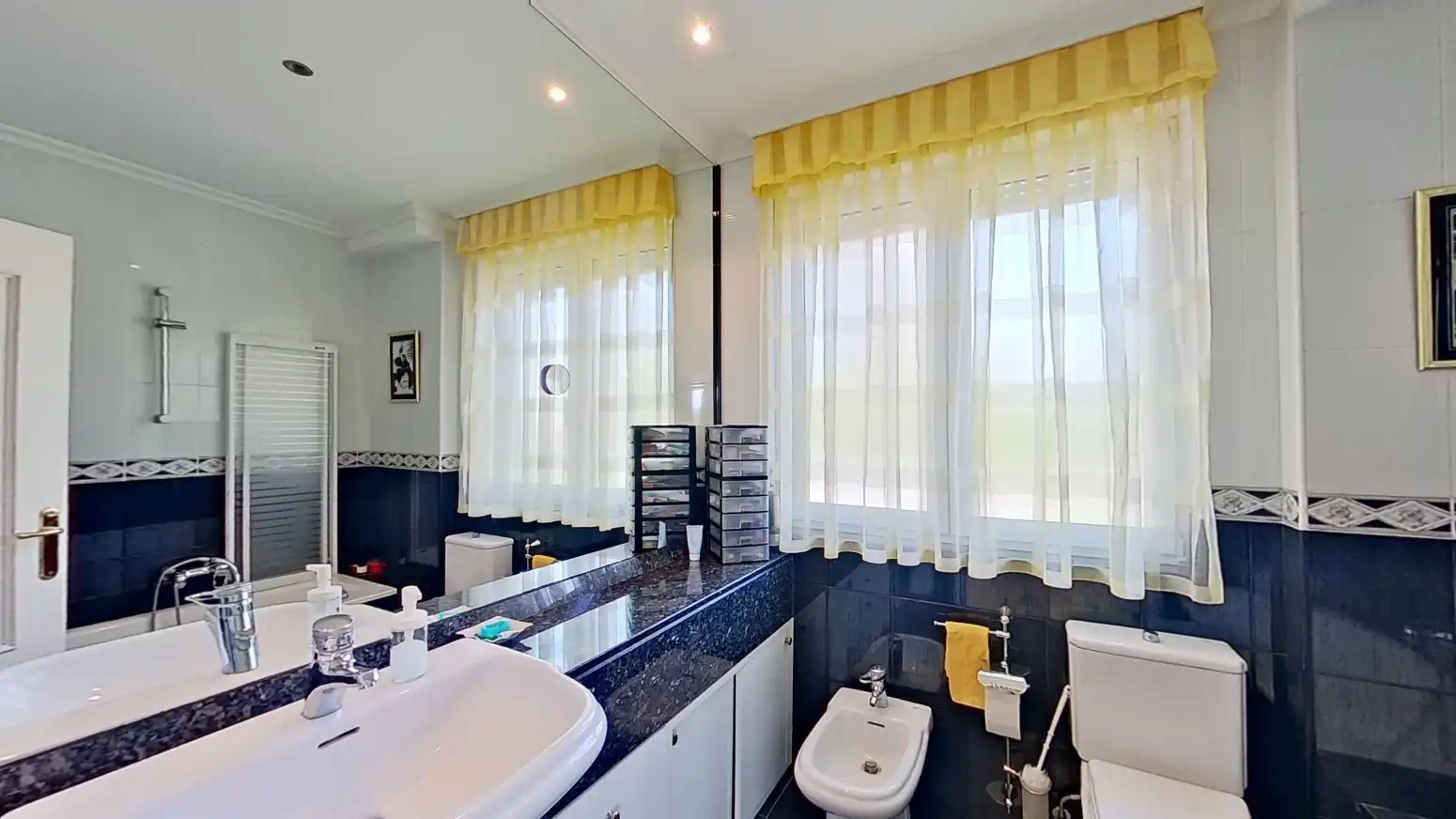 Baño de Casa o chalet en venta en Reocín con Calefacción, Jardín privado y Terraza