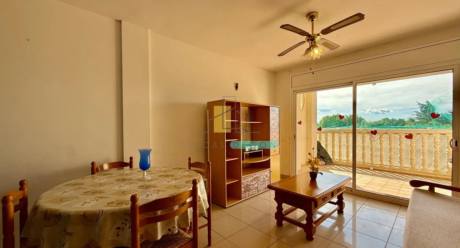 Sala de estar de Apartamento en venta en Empuriabrava con Calefacción, Terraza y Amueblado