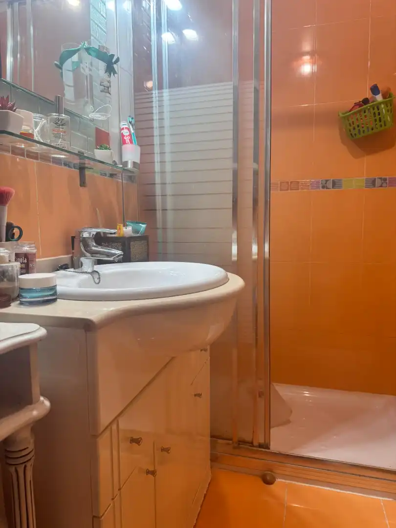 Baño de Piso en venta en La Unión con Aire acondicionado y Calefacción