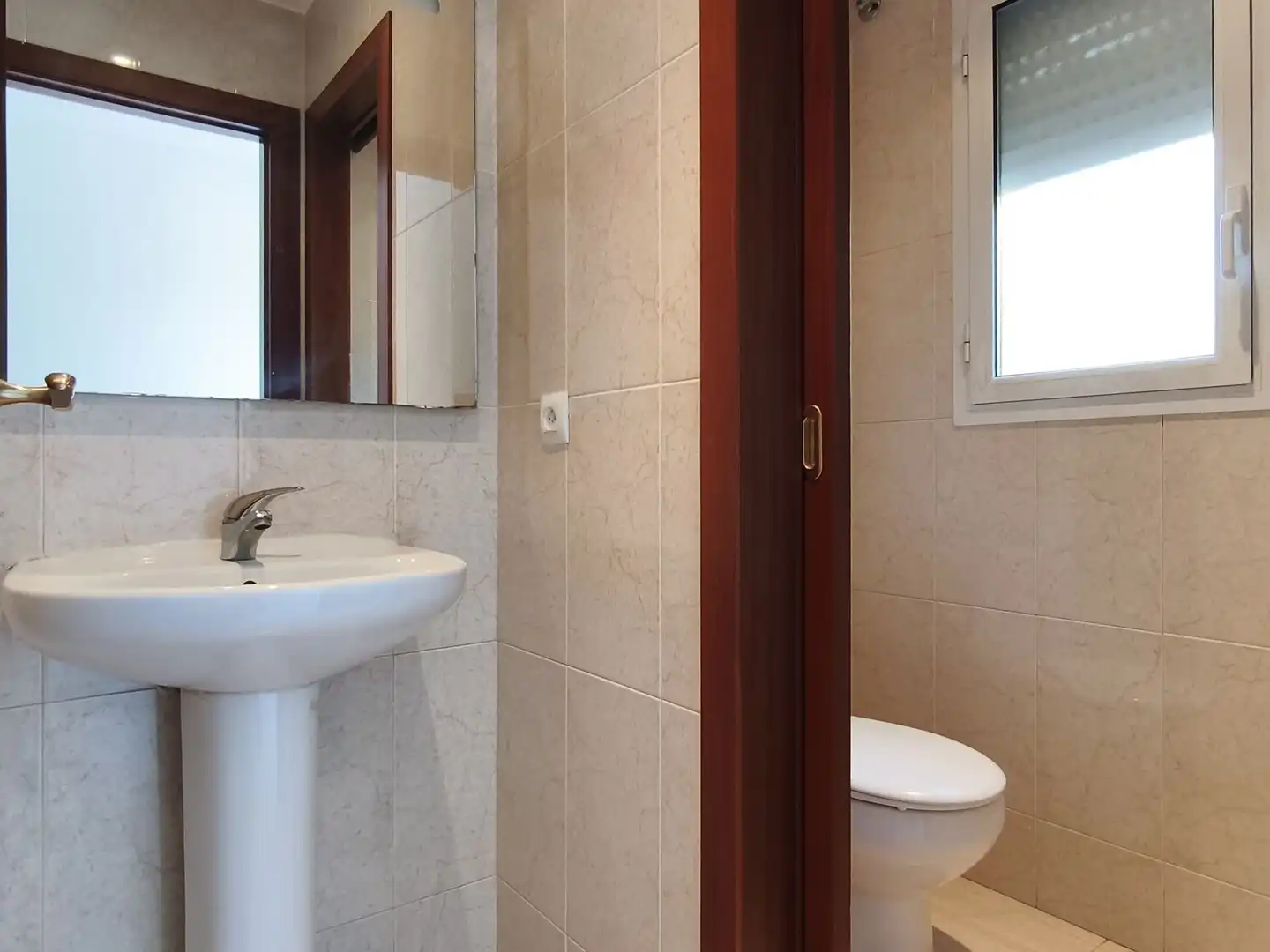 Bany de Casa o xalet de lloguer en Quart amb Calefacció i Jardí privat
