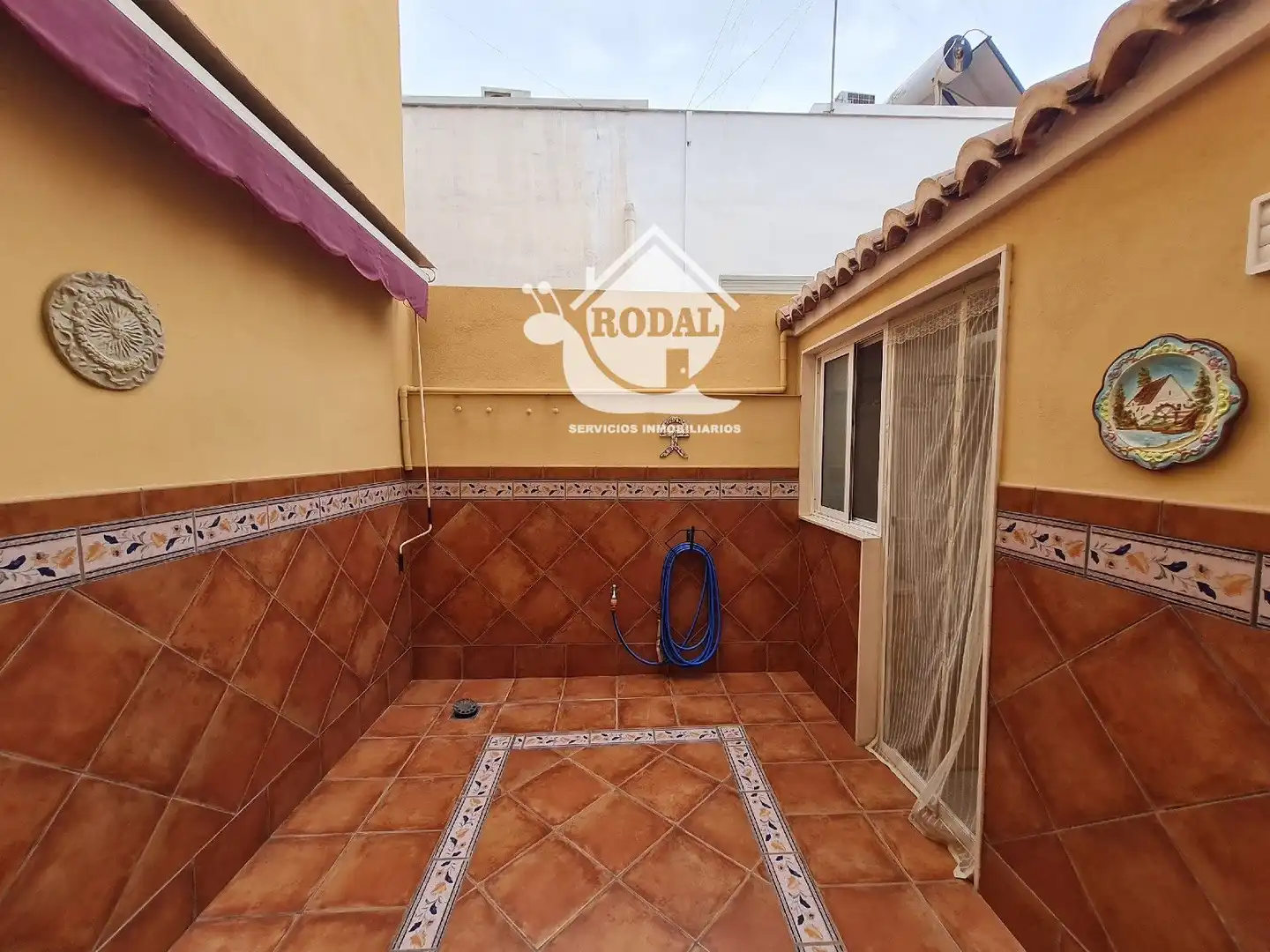 Terrasse von Einfamilien-Reihenhaus zum Verkauf in Huércal de Almería mit Klimaanlage, Heizung und Terrasse