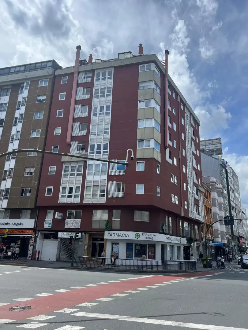 Vista exterior de Pis en venda en A Coruña Capital 