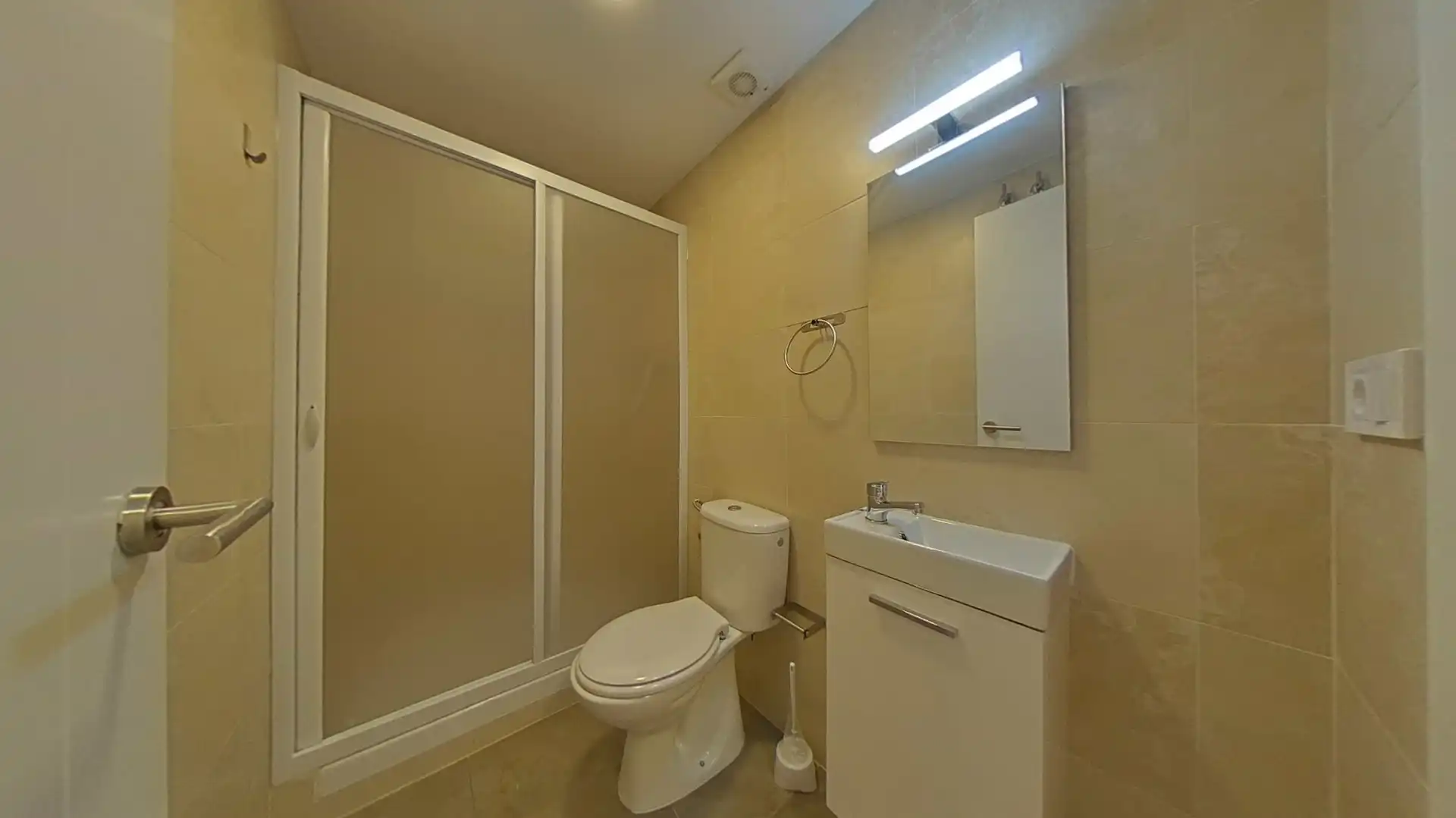 Baño de Piso en venta en Badalona con Parquet