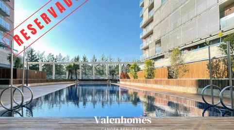 Piso en venta en Centre Terrassa con terraza y piscina comunitaria