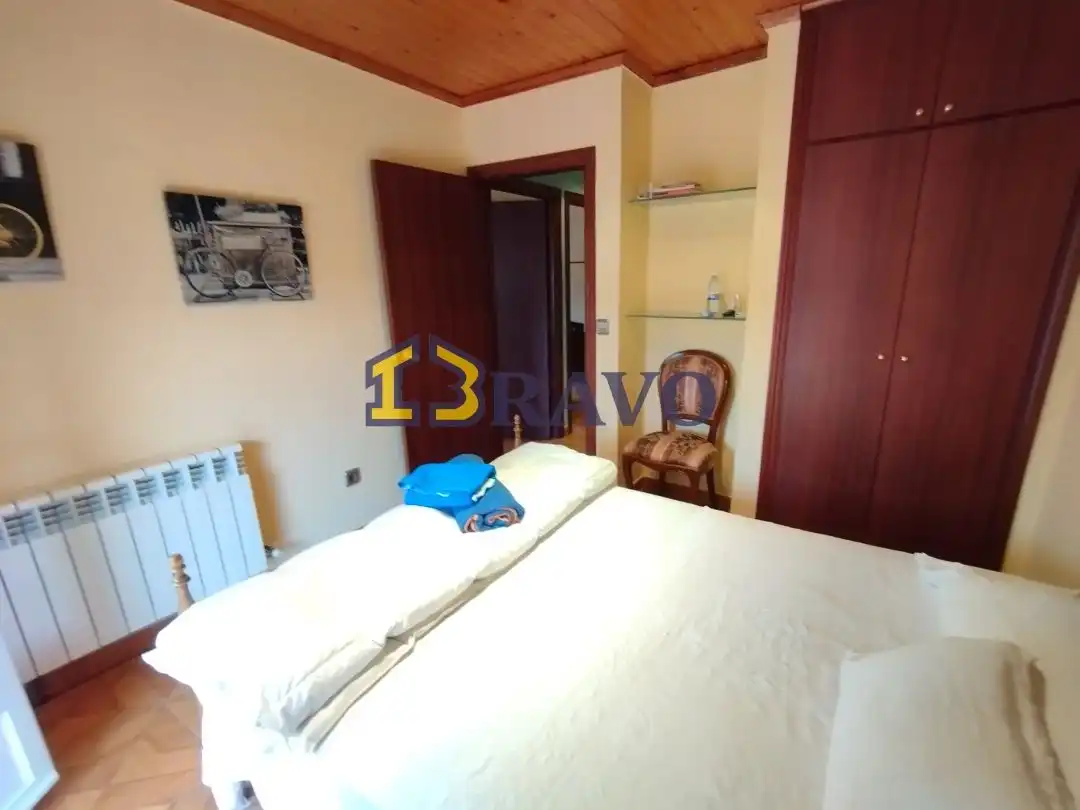 Habitación de Casa o chalet en venta en Medina de Pomar con Calefacción, Jardín privado y Terraza