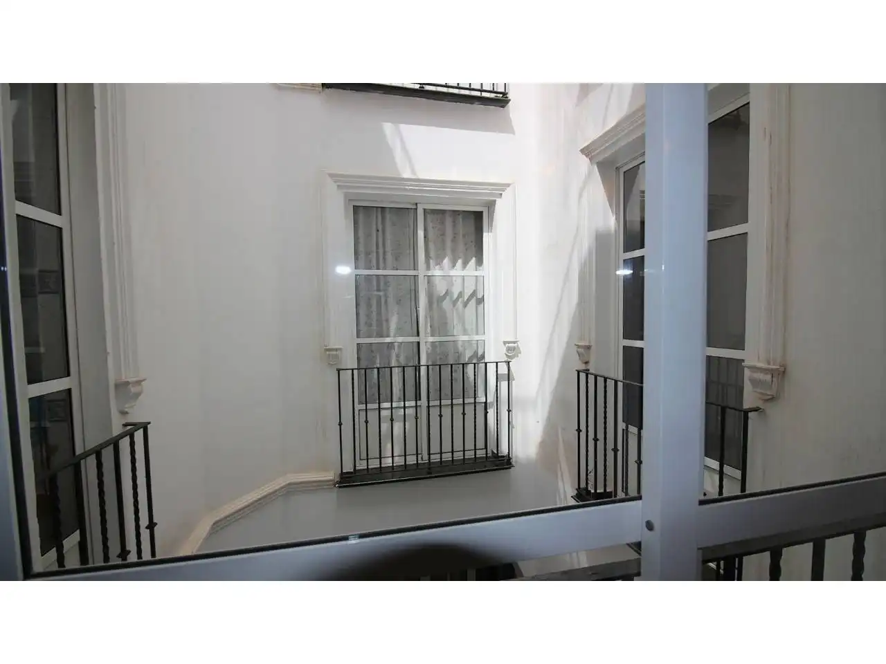 Balcony of Houses for sale in Sevilla  with Air Conditioner, Heating and Terrace