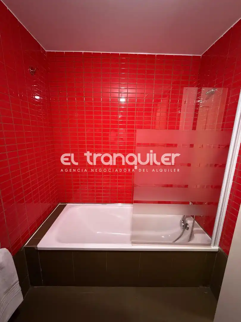 Badezimmer von Wohnung zur Miete in Pinto mit Haustiere erlaubt