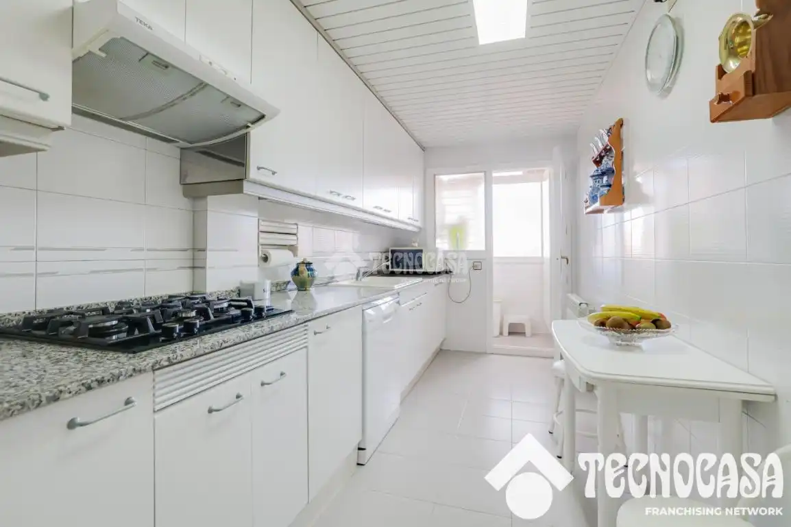 Kitchen of Flat for sale in Sant Boi de Llobregat  with Air Conditioner, Heating and Terrace