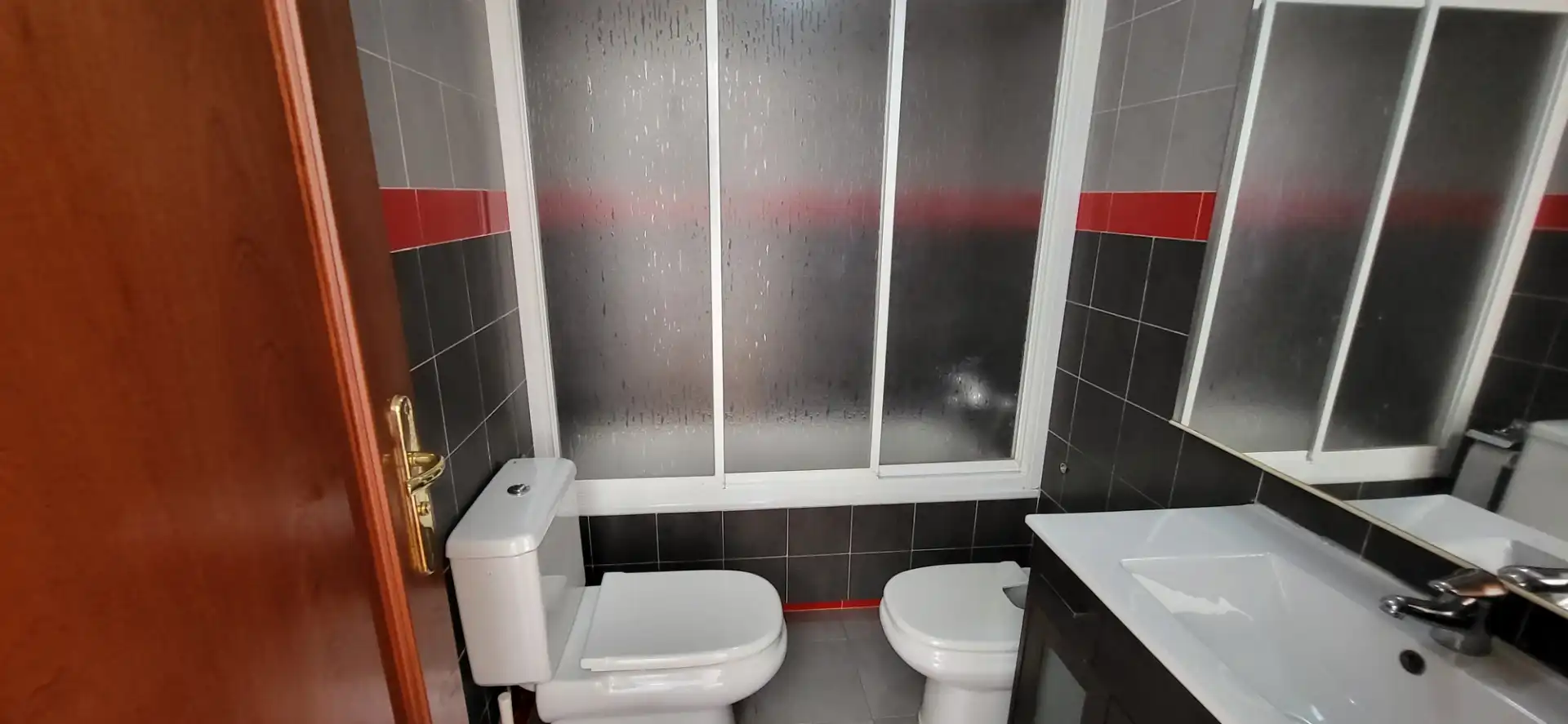 Badezimmer von Wohnung zur Miete in Málaga mit Klimaanlage, Heizung und Parkett
