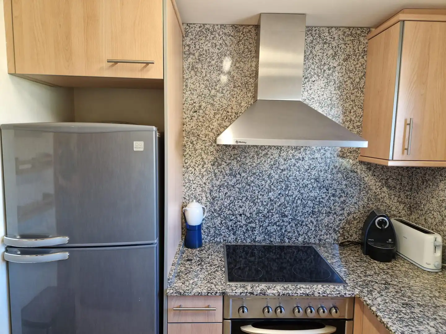 Cuina de Apartament en venda en Roses amb Aire condicionat, Calefacció i Terrassa