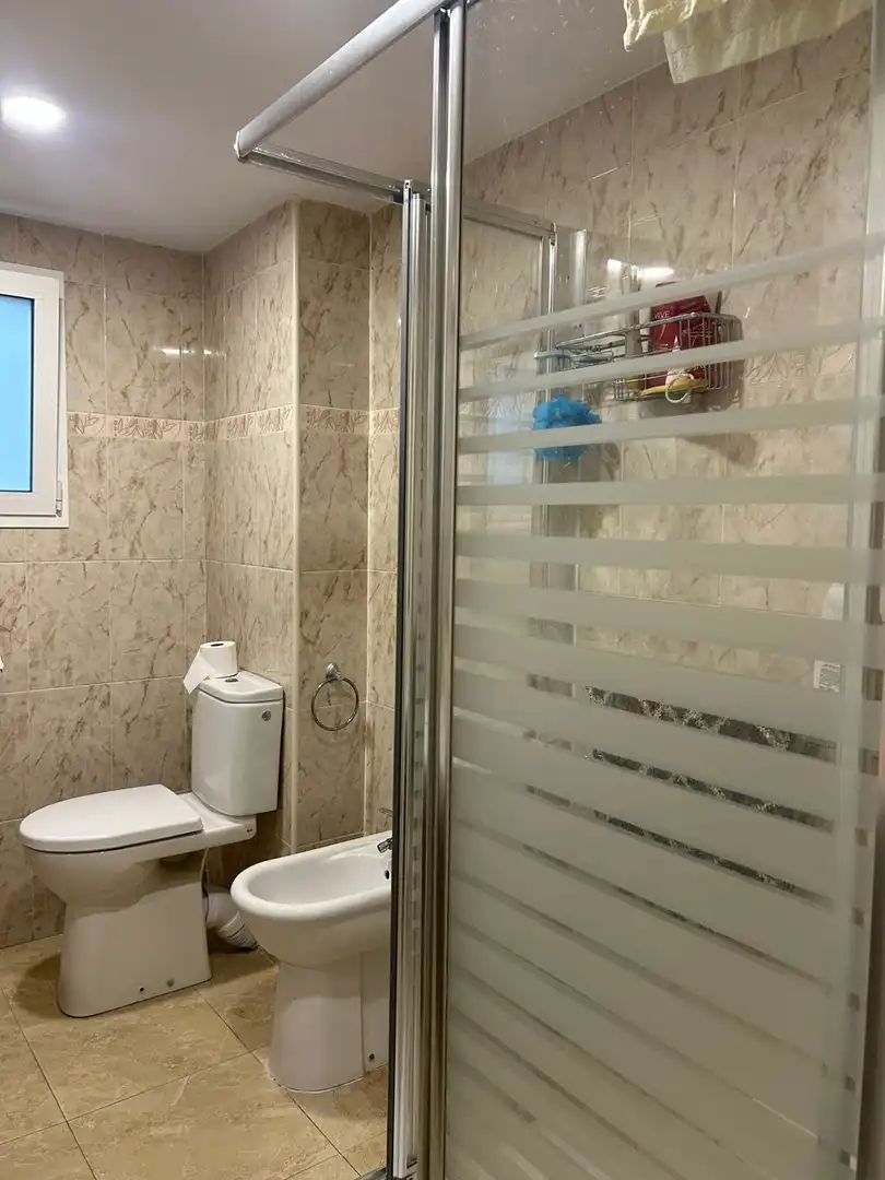 Bathroom of Flat for rent in Valencia  with Air Conditioner and Furnished