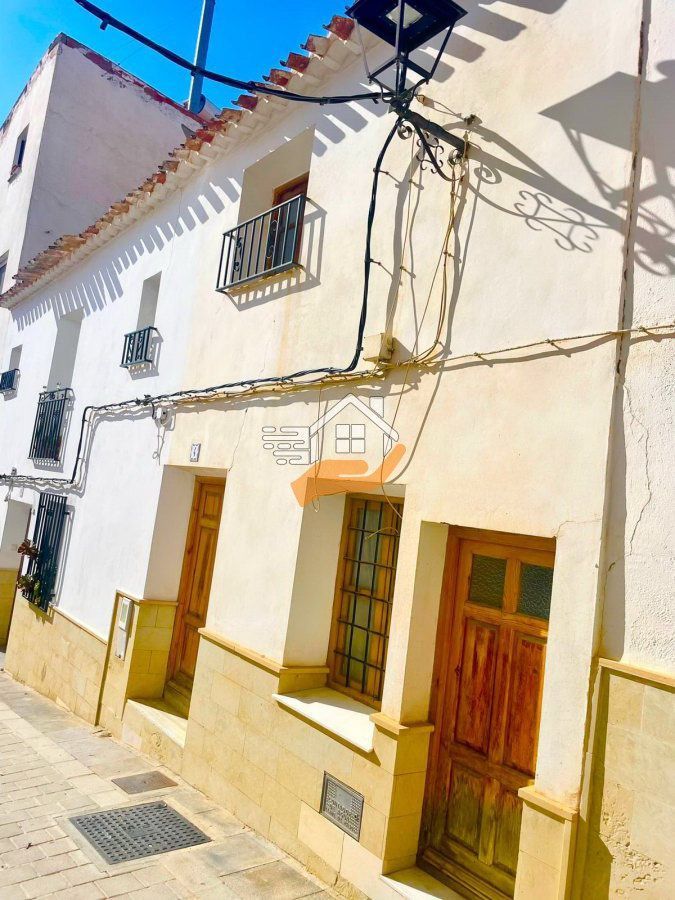 Vista exterior de Casa adosada en venda en Vélez-Rubio amb Terrassa