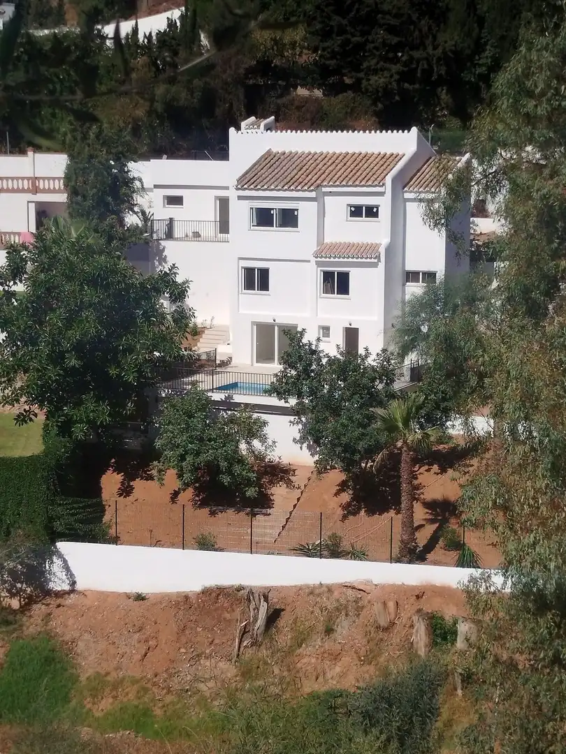 Detached house with pool for sale in Campo de Mijas