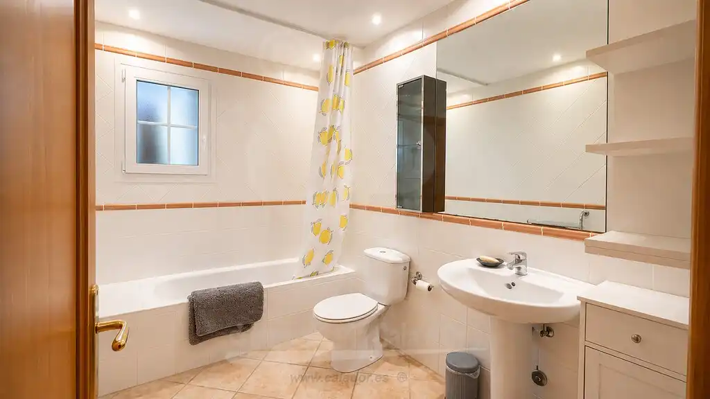 Baño de Apartamento en venta en Santanyí con Aire acondicionado, Calefacción y Jardín privado