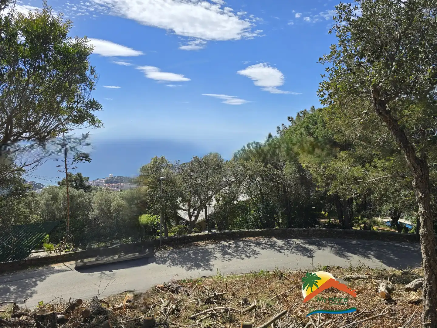 Terreno residencial en venta en Carrer Llevant 18