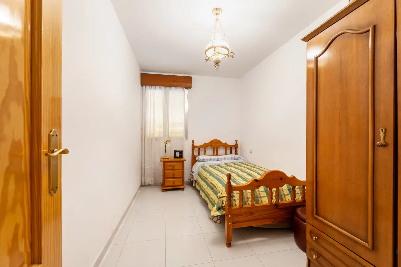 Habitación de Casa adosada en venta en Chiloeches con Calefacción y Balcón