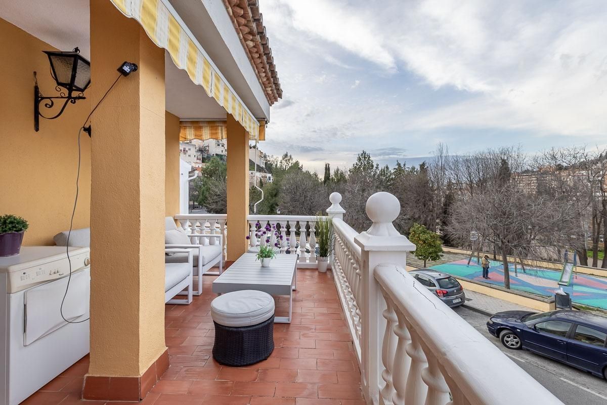 Terraza de Casa o chalet en venta en  Granada Capital con Aire acondicionado, Terraza y Amueblado
