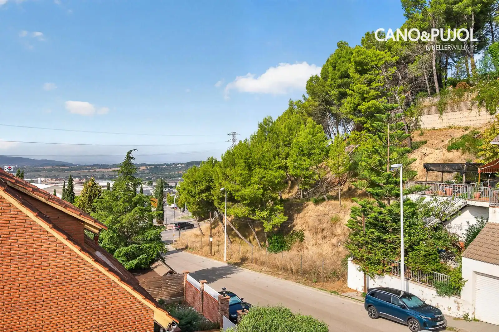 Exterior view of Houses for sale in Ca n'Oriol
