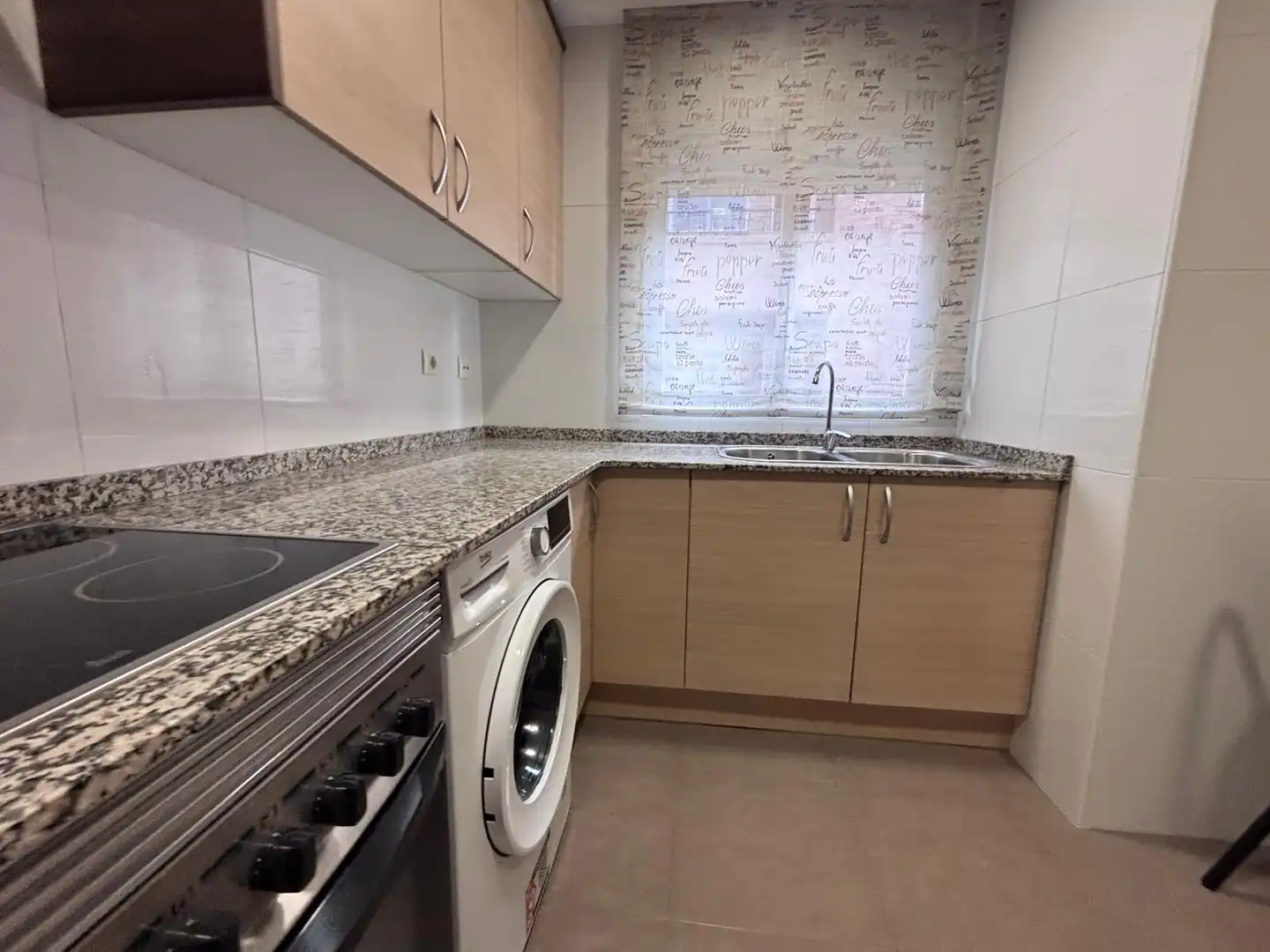 Kitchen of Flat for rent in Burjassot  with Air Conditioner and Furnished
