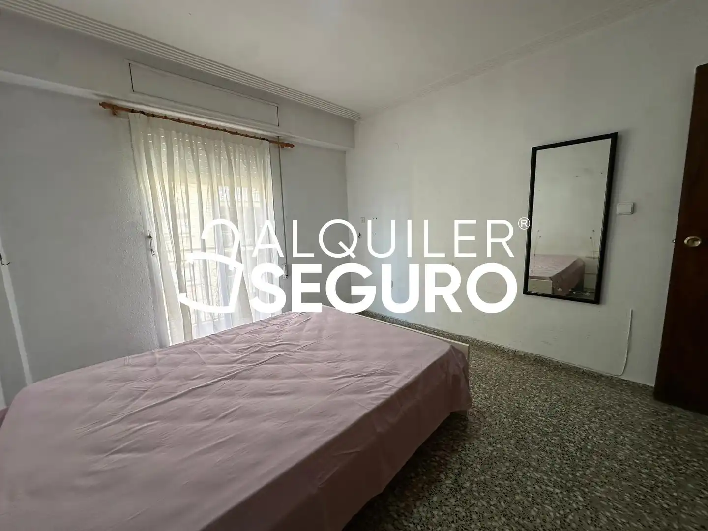 Habitación de Piso de alquiler en Aldaia con Terraza y Amueblado