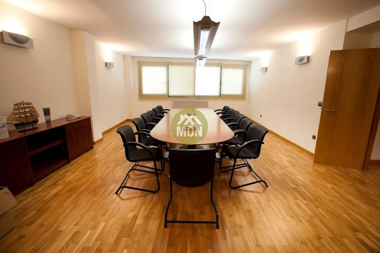Office for sale in  Valencia Capital  with Air Conditioner, Heating and Terrace