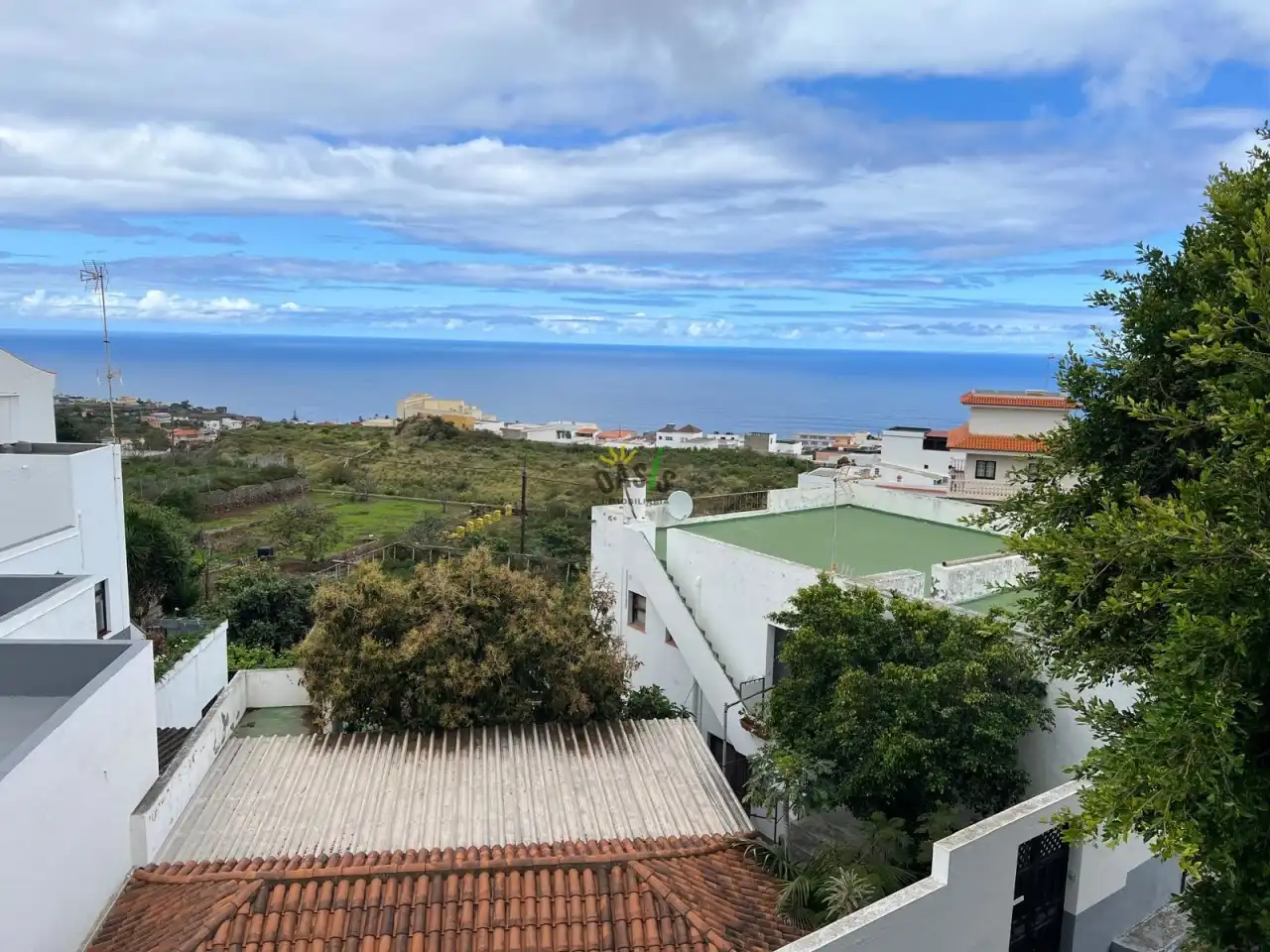 Vista exterior de Casa o xalet en venda en Icod de los Vinos amb Terrassa