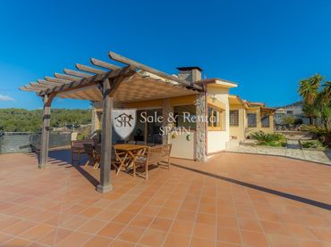 House with pool for sale in Santa Susanna