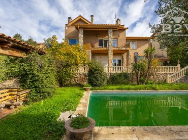 Casa con piscina en venta en PUERTO DEL NEVERO