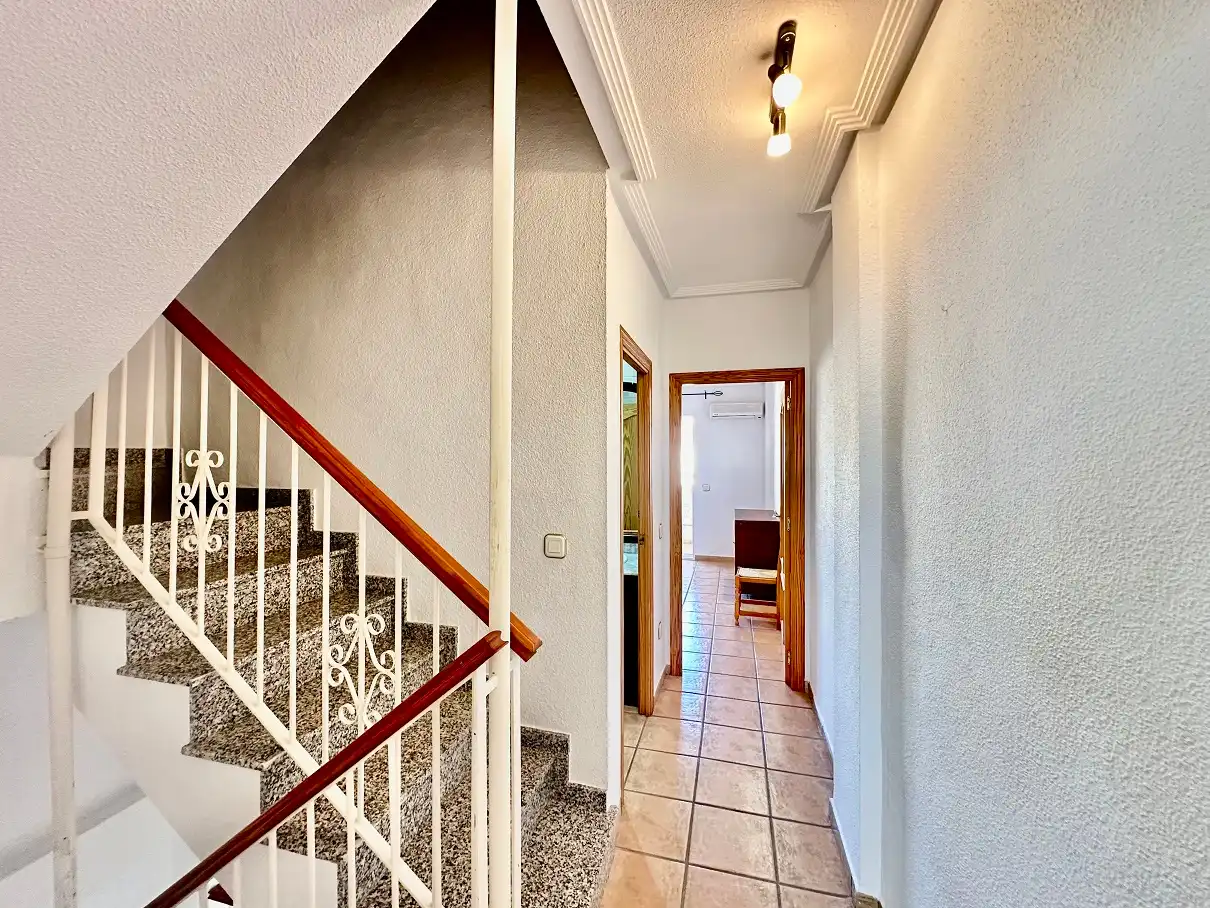 Casa adosada en venda en Santa Pola amb Aire condicionat, Jardí privat i Terrassa