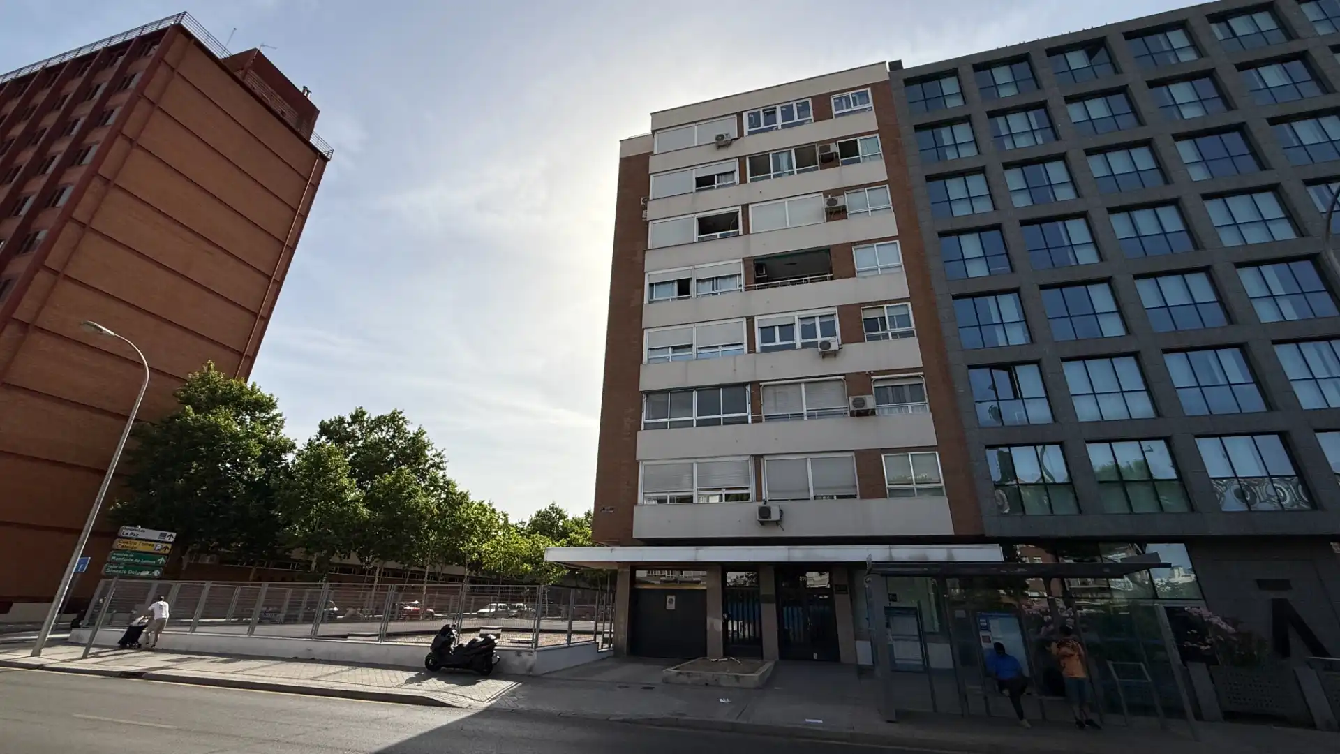 Vista exterior de Apartamento en venta en Madrid con Calefacción, Terraza y Amueblado
