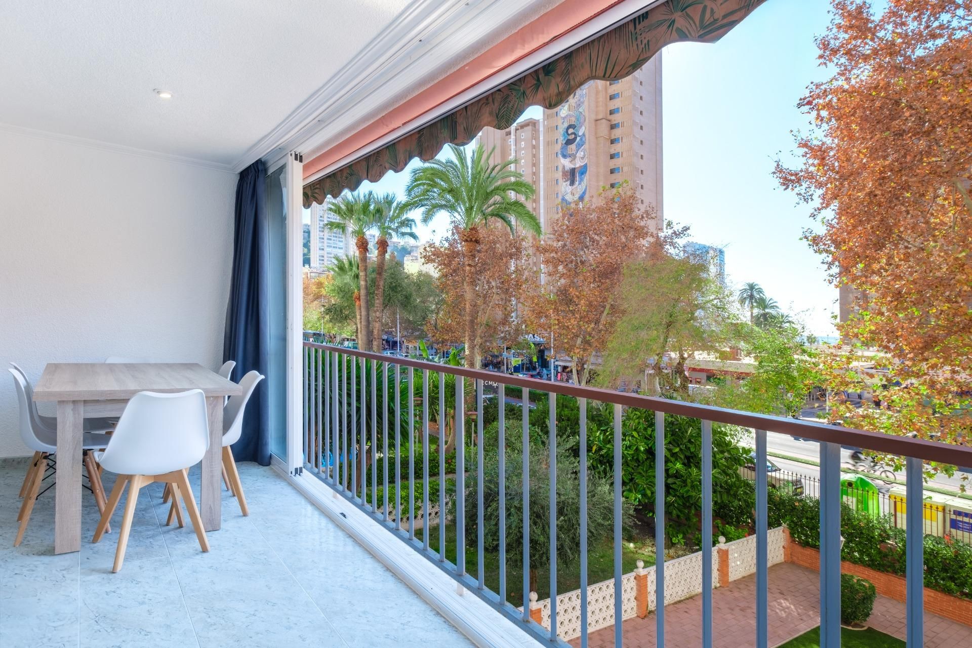 Terrassa de Apartament en venda en Benidorm amb Aire condicionat, Calefacció i Jardí privat