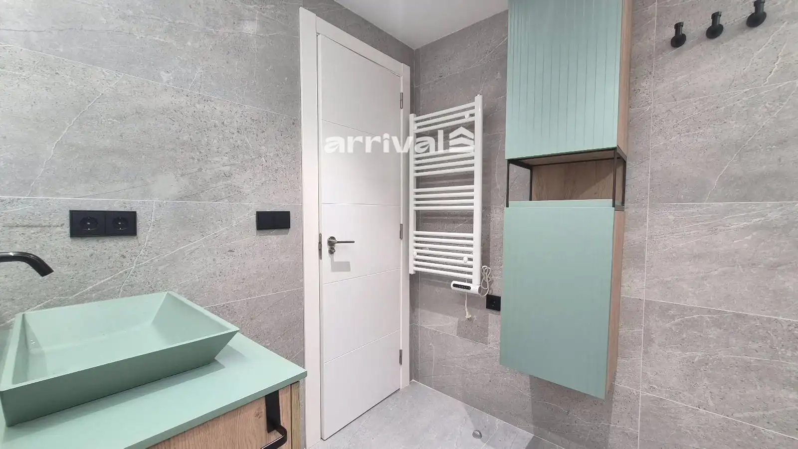 Badezimmer von Wohnung zur Miete in Valencia mit Klimaanlage, Heizung und Terrasse