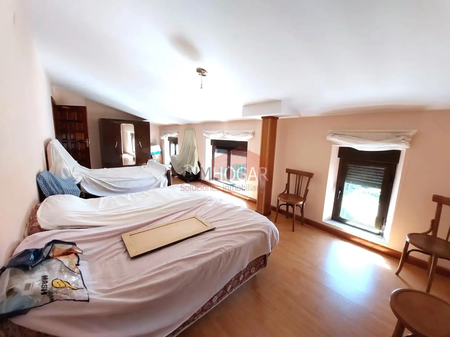 Bedroom of Houses for sale in Gutierre-Muñoz  with Heating, Private garden and Storage room