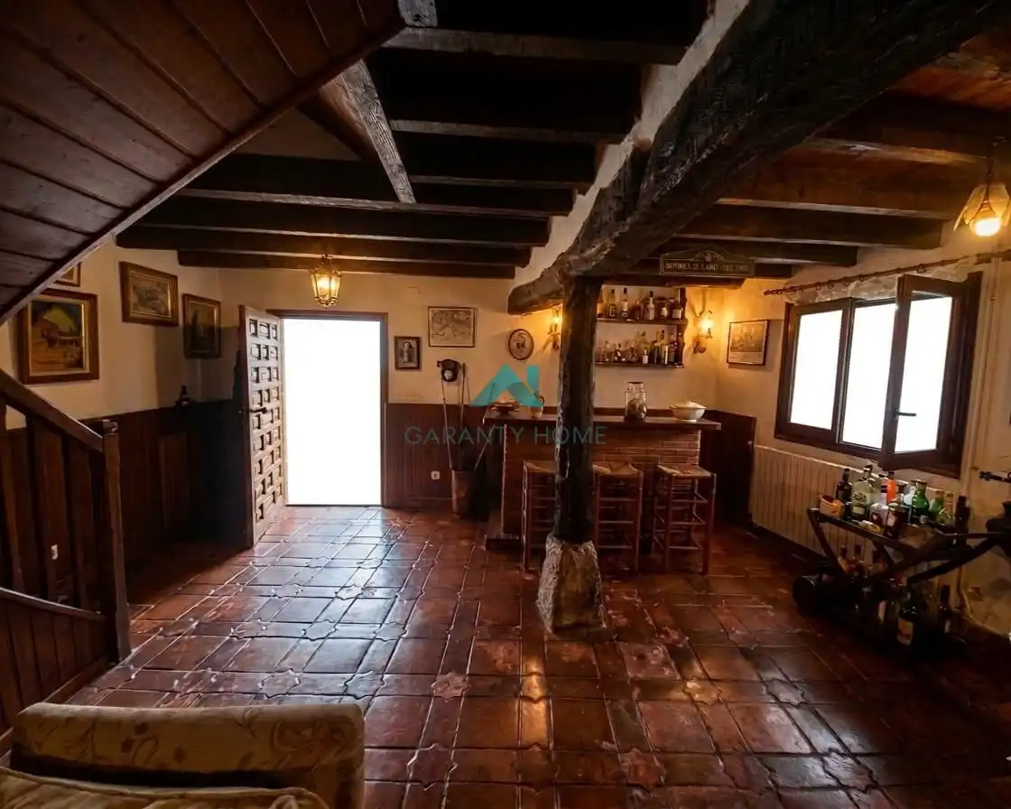 Casa adosada en venta en Voto con Calefacción, Jardín privado y Terraza