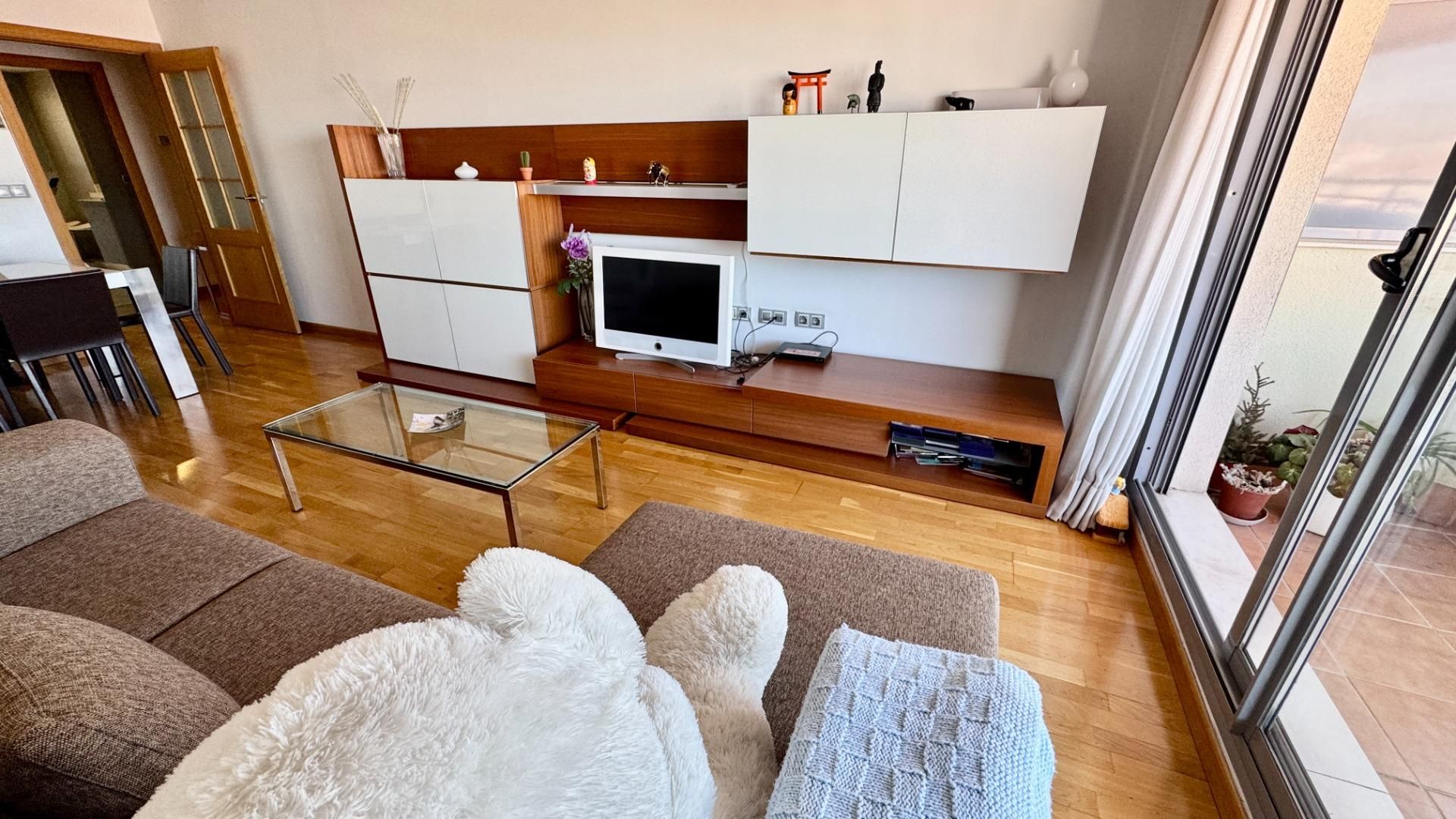 Sala d'estar de Apartament de lloguer en  Granada Capital amb Calefacció, Jardí privat i Parquet