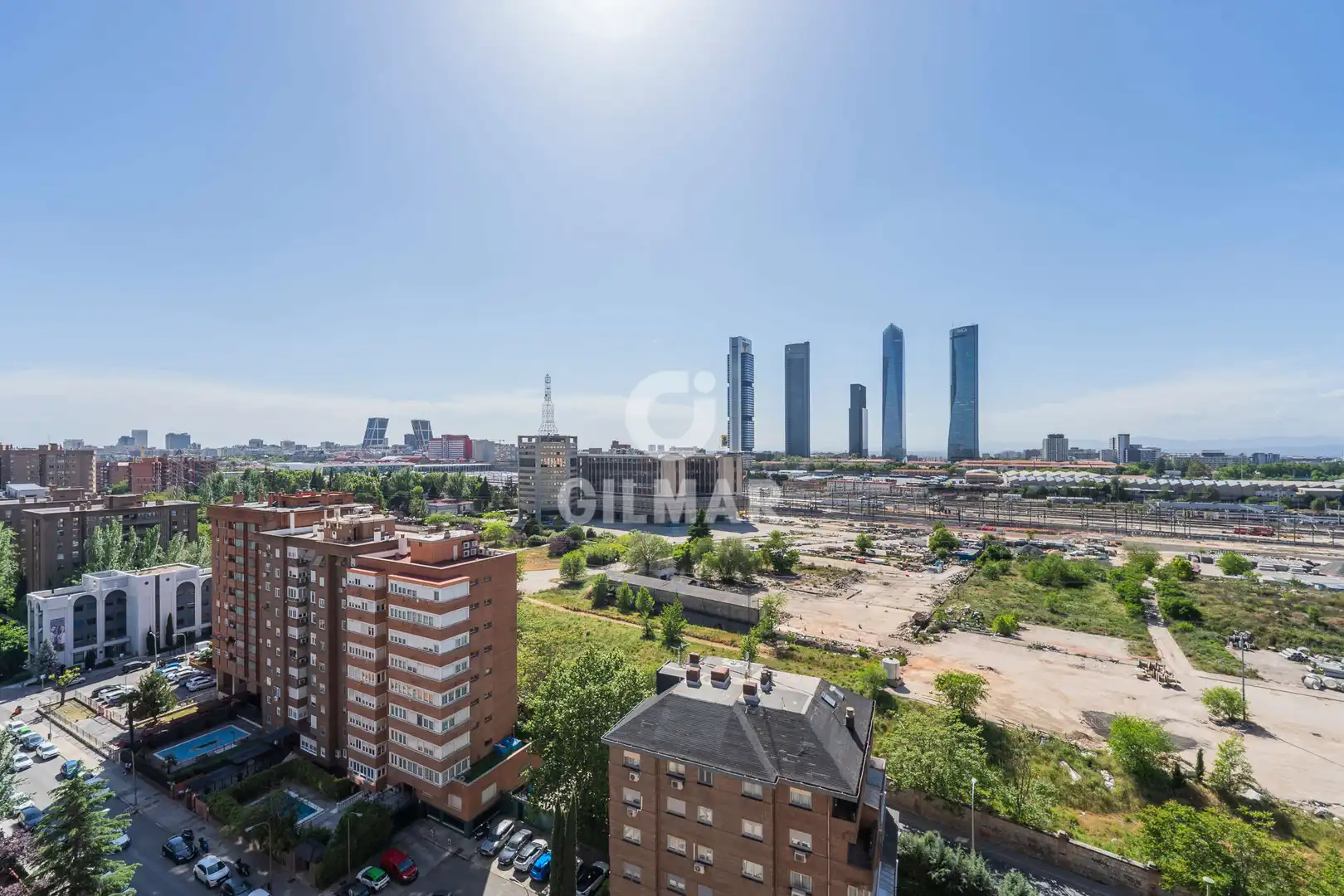 Exterior view of Flat for sale in Madrid  with Heating, Private garden and Swimming Pool