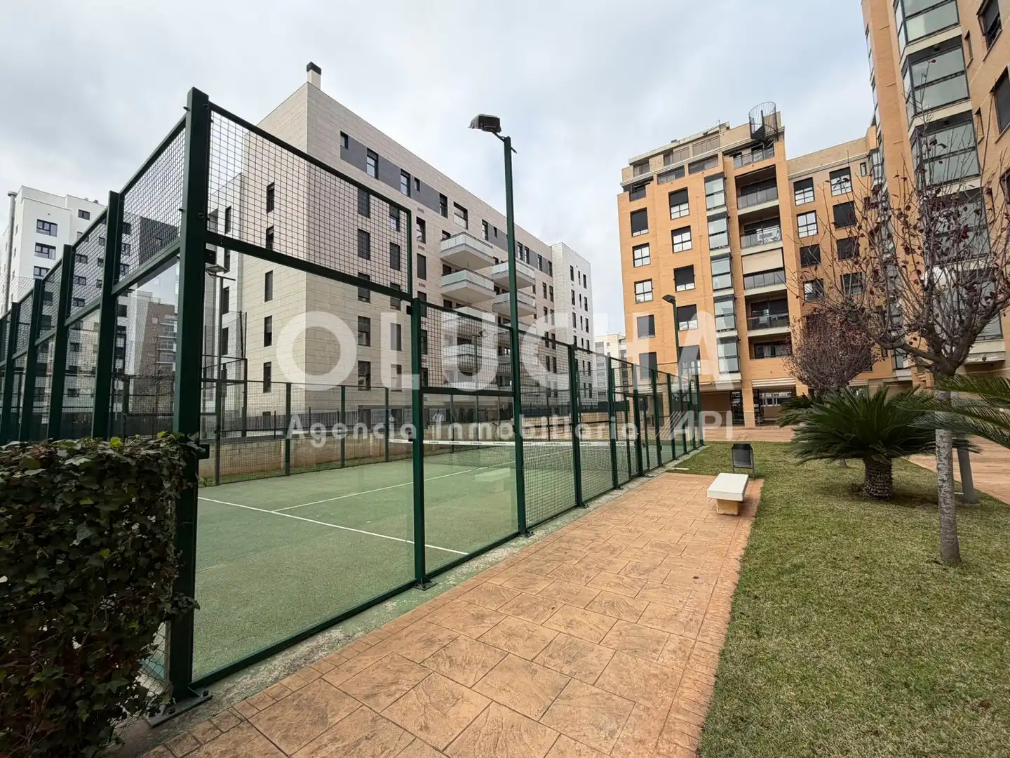 Vista exterior de Piso en venta en Castellón de la Plana / Castelló de la Plana con Balcón