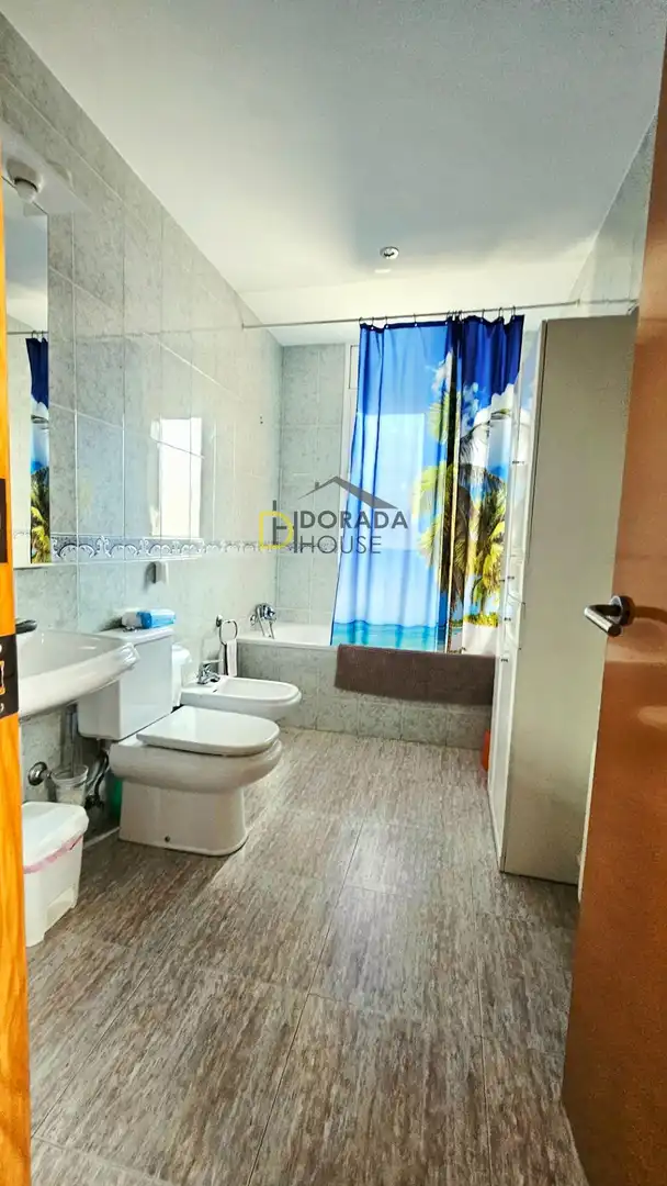 Bathroom of Houses for sale in Cambrils  with Air Conditioner, Heating and Private garden