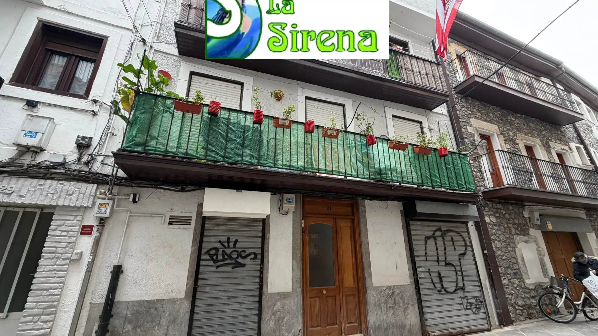 Vista exterior de Local en venta en Castro-Urdiales