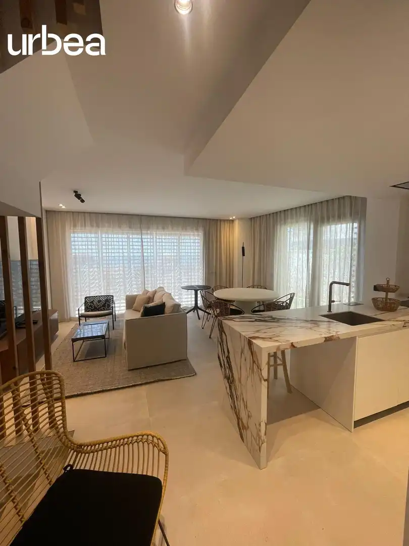 Sala d'estar de Dúplex en venda en Málaga amb Aire condicionat, Calefacció i Jardí privat