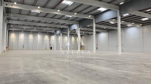 Foto 2 von Fabrikhallen zur Miete in Calle de Sant Martí, 68, Martorelles, Barcelona