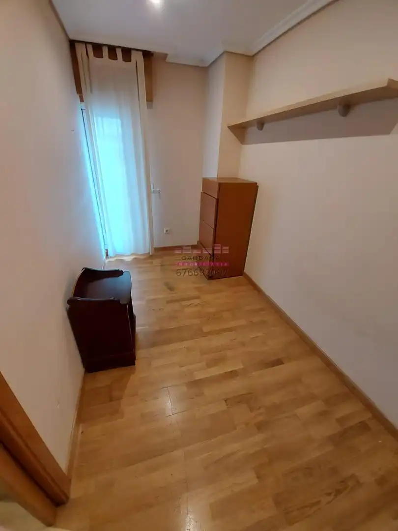 Flat for rent in Rúa de Urzáiz, Centro - Areal