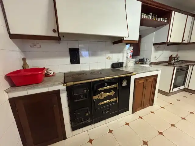 Cocina de Finca rústica en venta en Narón con Calefacción, Jardín privado y Amueblado