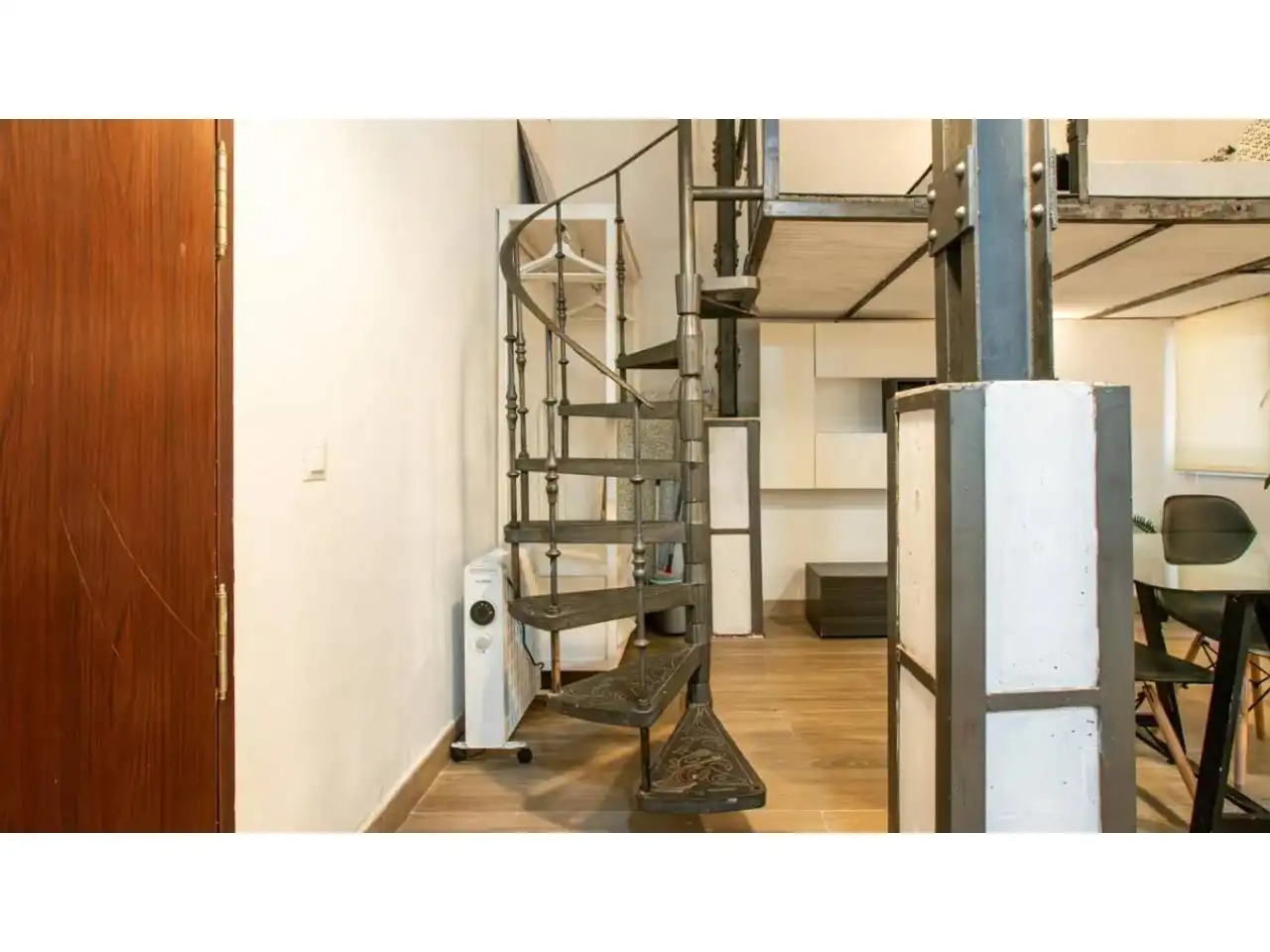Bedroom of Study for sale in Barcelona  with Parquet flooring