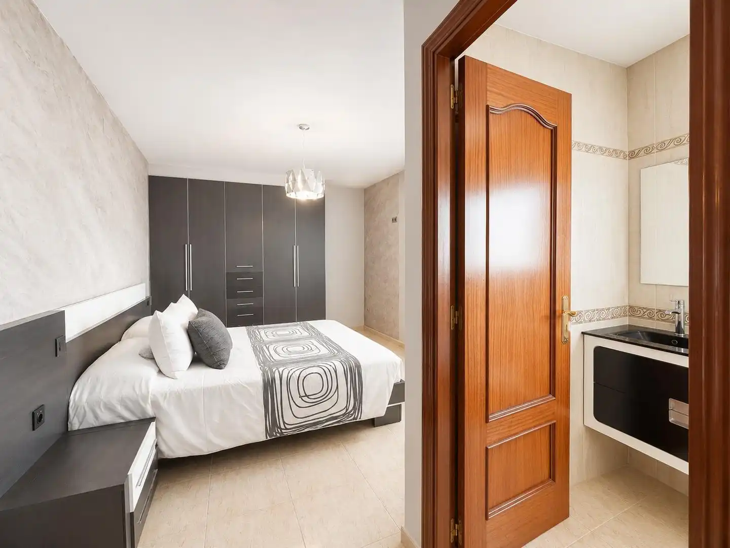 Dormitori de Casa o xalet en venda en Sant Pere de Ribes amb Calefacció, Terrassa i Traster