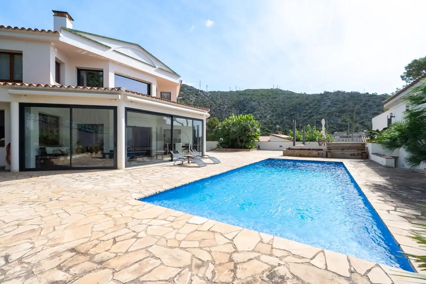 Piscina de Casa o chalet en venta en Sitges con Aire acondicionado, Calefacción y Terraza